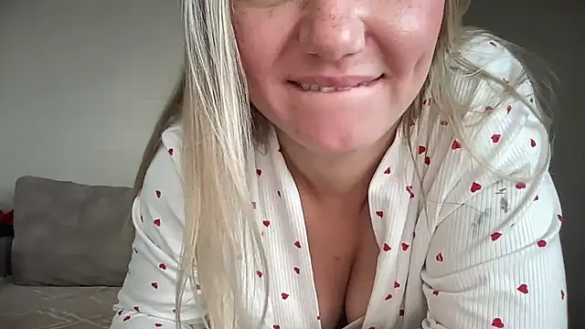 MonicaSweettty live
