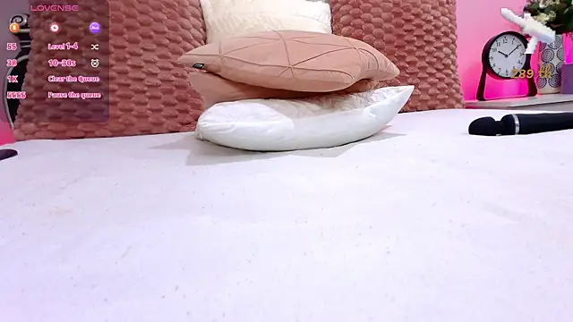 FoxxyClarise live
