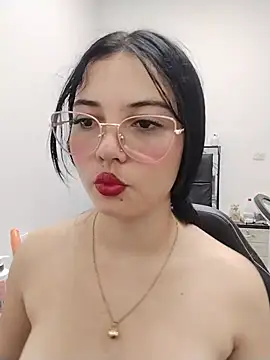 Valeria_allurin live