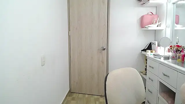 Barbie_girl_69 live