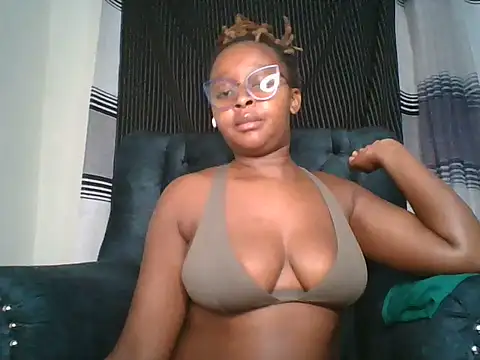 Ellah_simone live