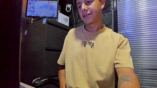 boy_bigcock24cm live
