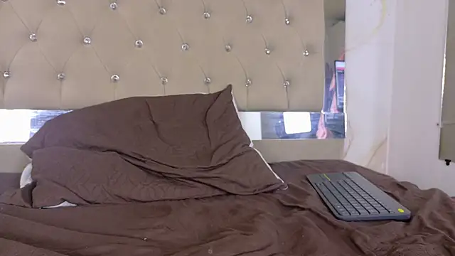 Luna_Tylor live