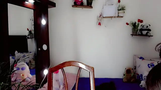 NathalialLooes live