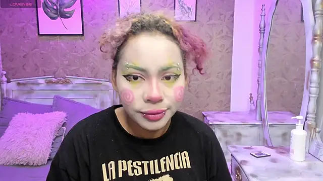 Sofia_clk live