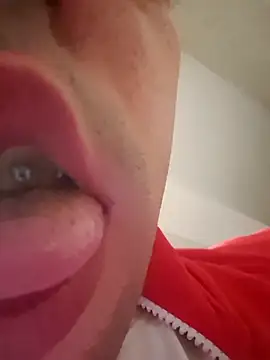 Kkkkht1v live