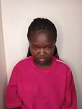little_creamy live