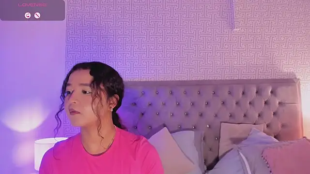 Evaa_Lunna_ live
