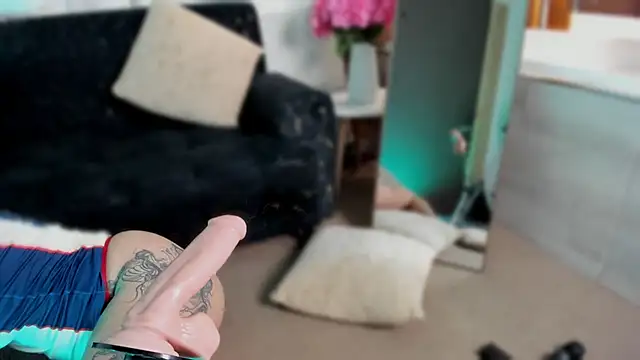 emy_williams live