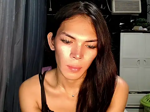 GORGEOUS_CARMEE live