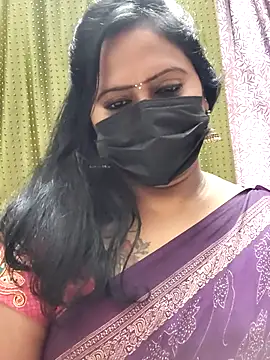 Meera_mia live