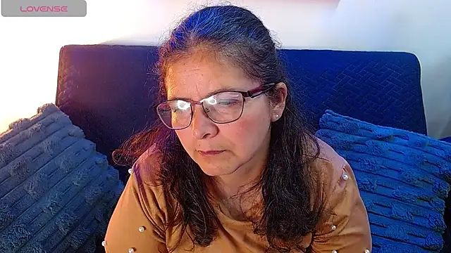 Linda_banks_ live