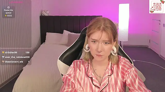 Elira_Vane live
