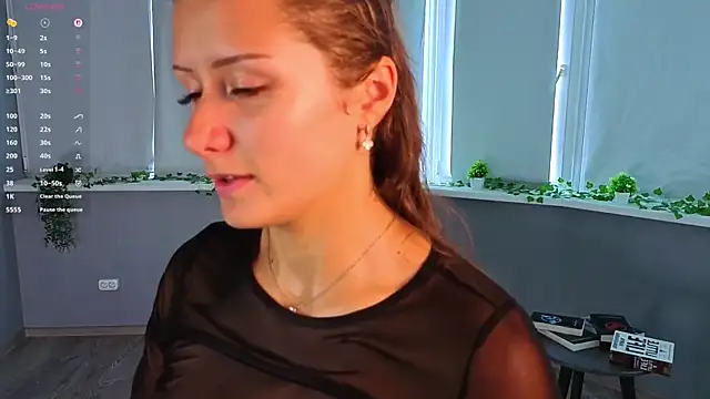 AlonaKuni live