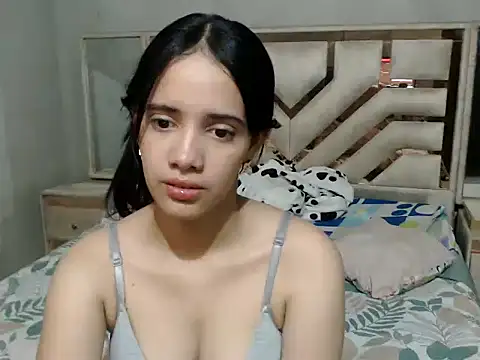 Emily_hotsexy19 live