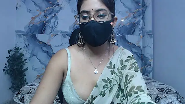 Deevisha-queen live