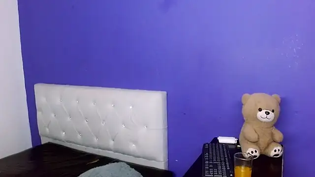 Angel_foxc13 live