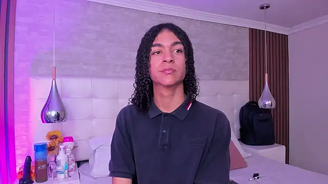KyleeSmiith live