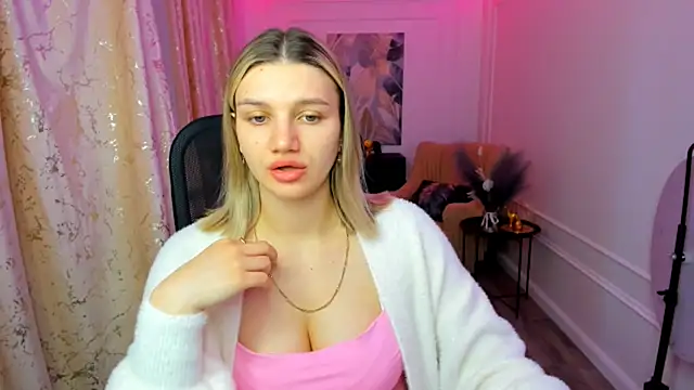 SelenaeMoore live