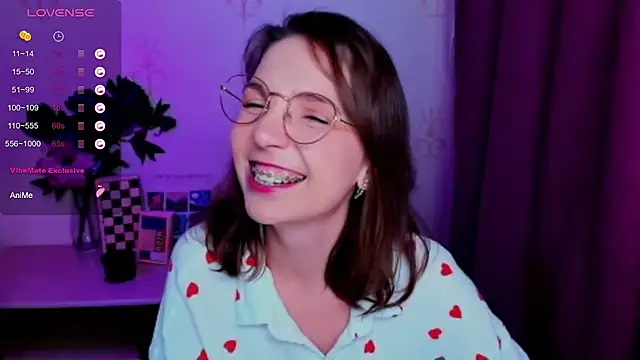 KindHazelHere_ live