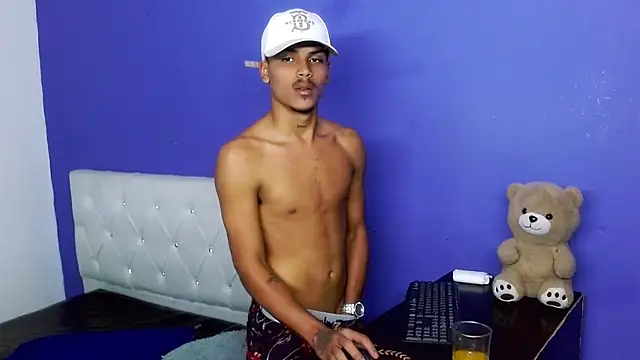Angel_foxc13 live