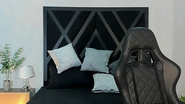 KAYLA_BATISTA live