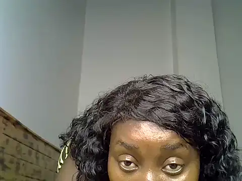 Secretary_sandie live