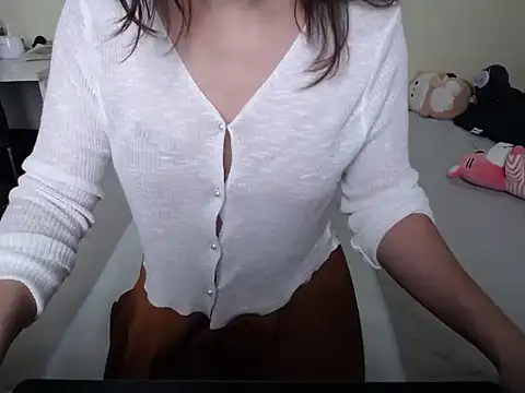 Mia-Zhen live