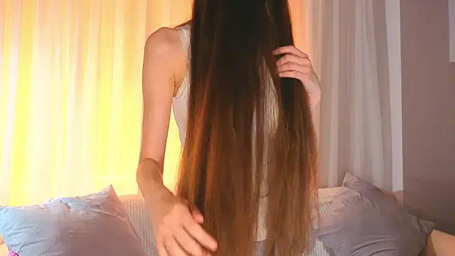 AliciaBrooks live