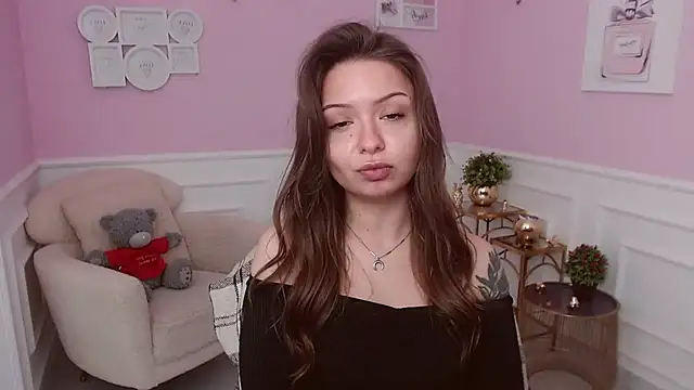 LucySkilar live