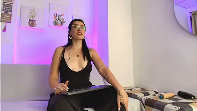 Natalie_Heather live