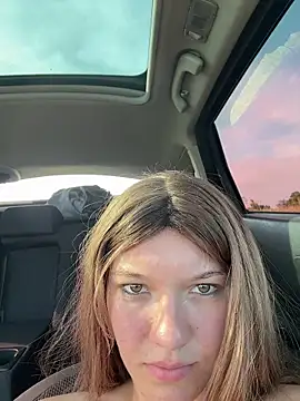 girl-Emily live