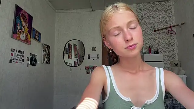 AliceGilbert_ live