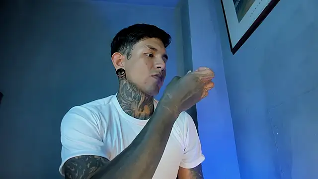 Travisttanner28 live