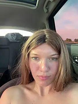 girl-Emily live