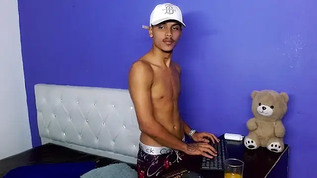 Angel_foxc13 live
