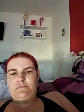 Redhead-Wife live