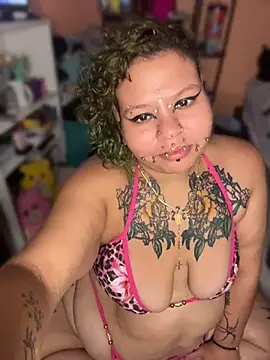 DivineBBWPoison live
