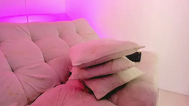 LiaCampbell_ live