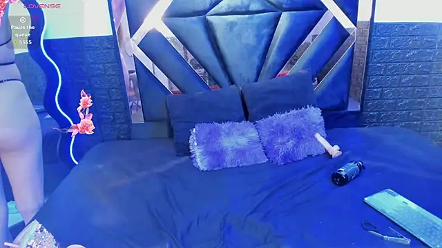 Queen_Jen live