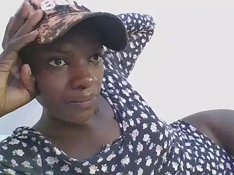ebonypetite2 live