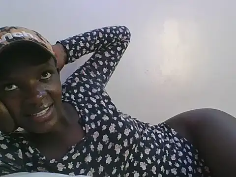 ebonypetite2 live