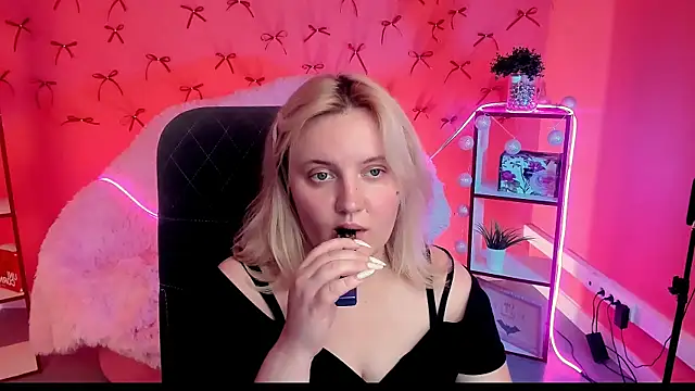 KathyBriggs live