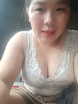 quynhkoolbae live