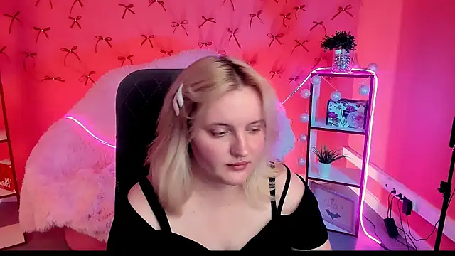 KathyBriggs live