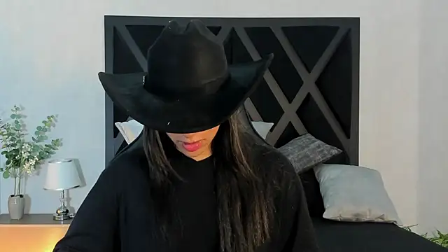 KAYLA_BATISTA live