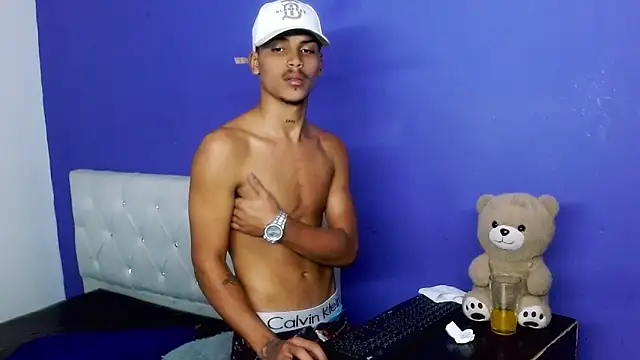 Angel_foxc13 live