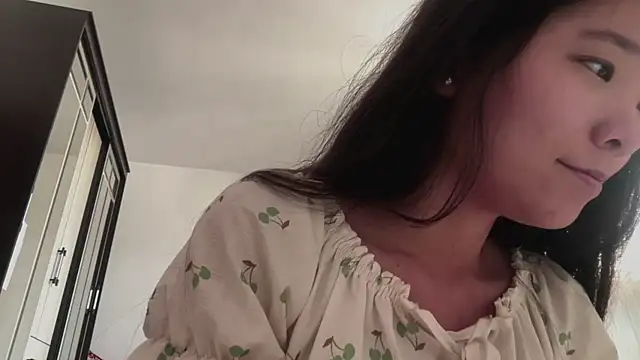 Mika_strawberry live