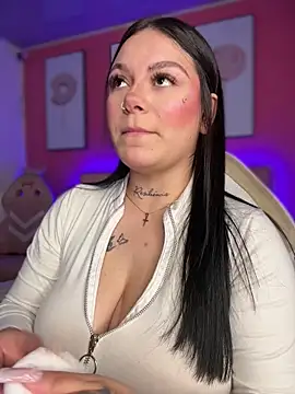 Megaan__More live