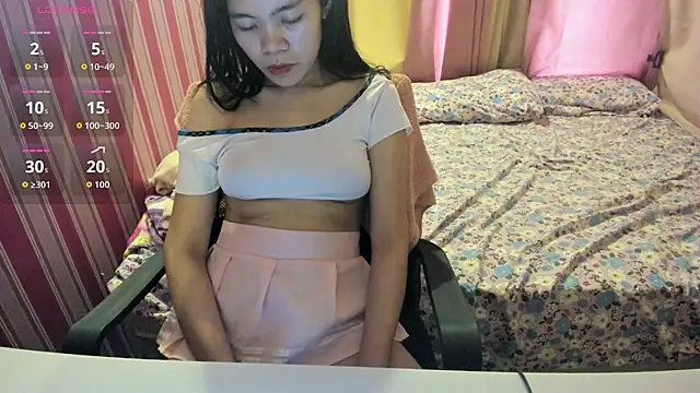 HornyAsianXxX live